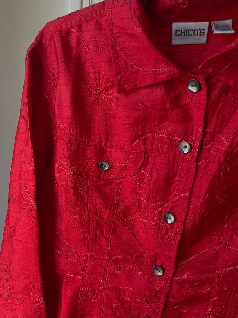 Chico’s Raw Silk Floral Embroidery Button Front Long Sleeve Blouse Vintage Artsy